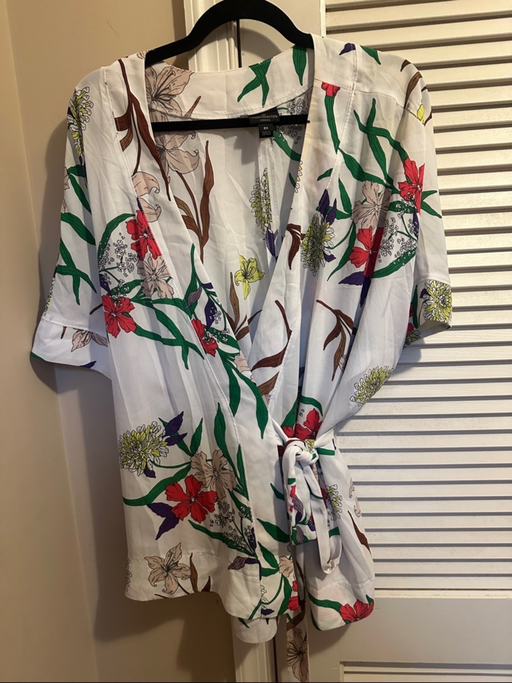 Worthington White Floral Tie-Front Blouse